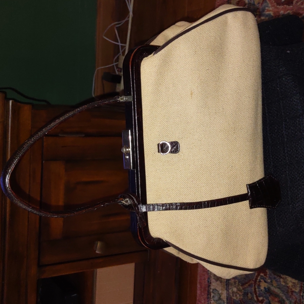 Vintage Cami International pocketbook (C)